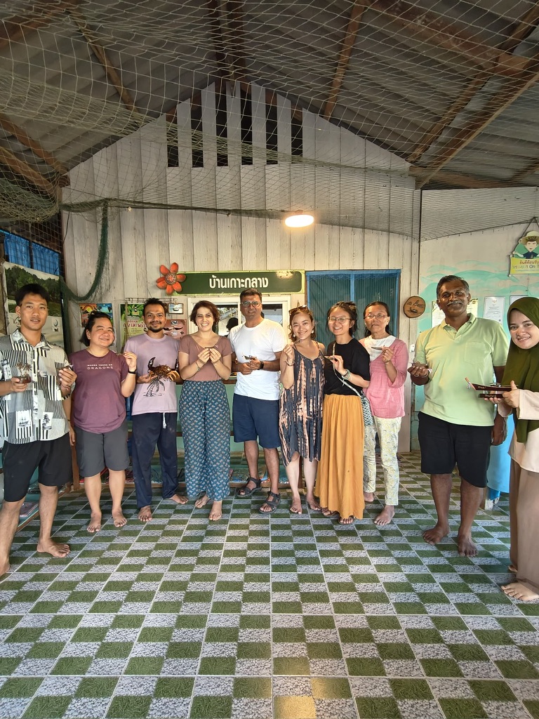coconut shell workshop in Thailand coconut shell workshop in Thailand