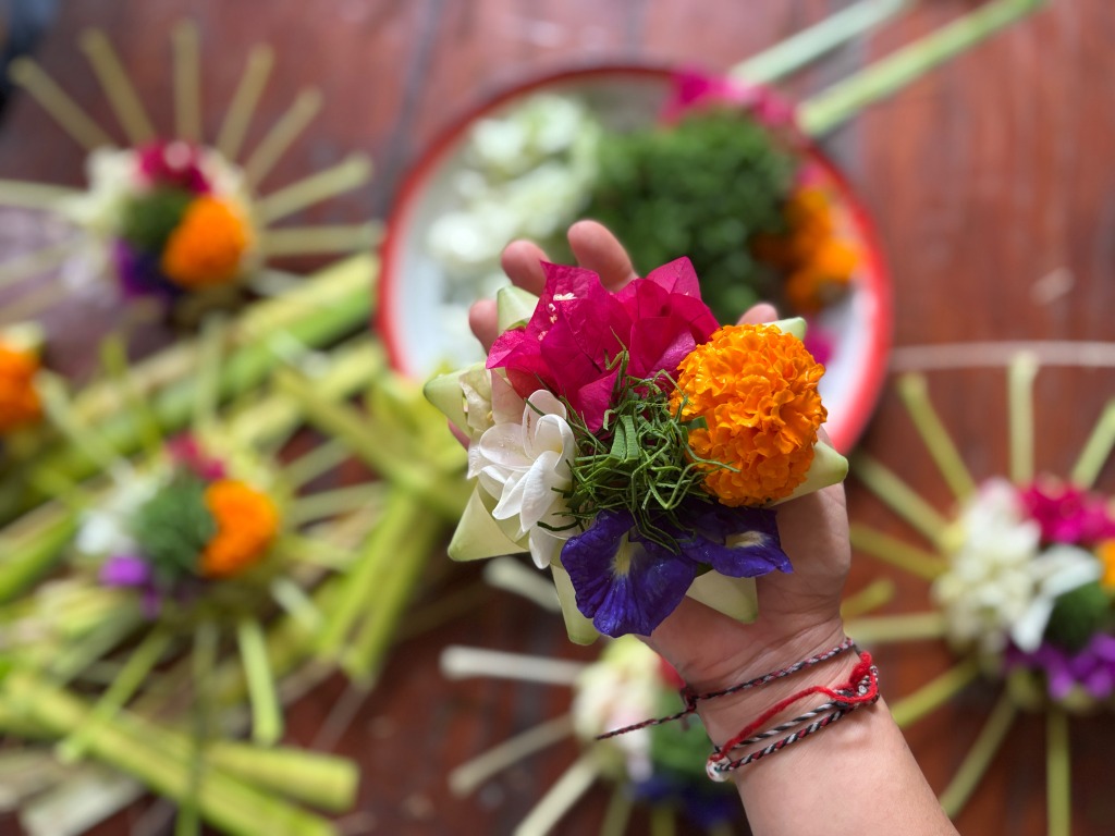 canang sari チャナンサリ作り